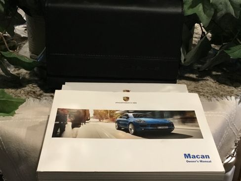 Used 2015 Porsche Macan S image 30