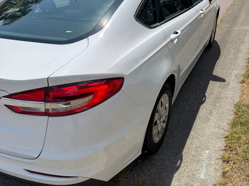 Used 2019 Ford Fusion S FWD image 5