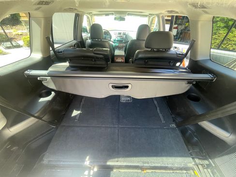 Used 2013 Toyota Highlander Limited AWD/4WD image 19