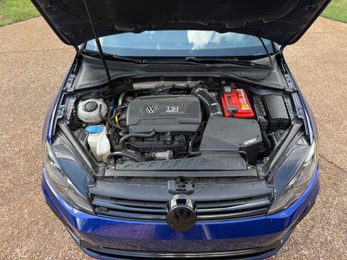 Used 2018 Volkswagen Golf 4-Door AWD/4WD image 10