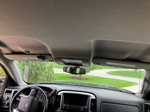 Used 2015 Chevrolet Silverado 1500 LT w/ LT Convenience Package AWD/4WD image 16