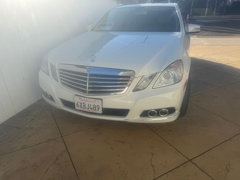 Used 2011 Mercedes-Benz E 350 Sedan image 4