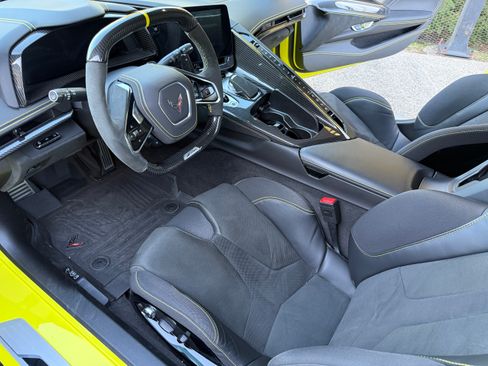 Used 2023 Chevrolet Corvette Z06 w/ Z07 Performance Package image 27