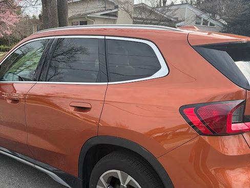 Used 2024 BMW X1 xDrive28i w/ Premium Package image 2