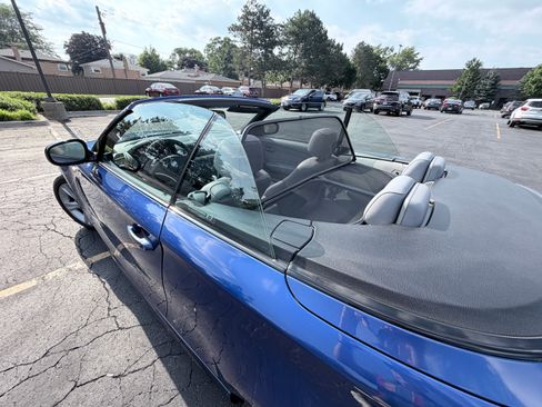Used 2010 BMW 128i Convertible RWD image 10
