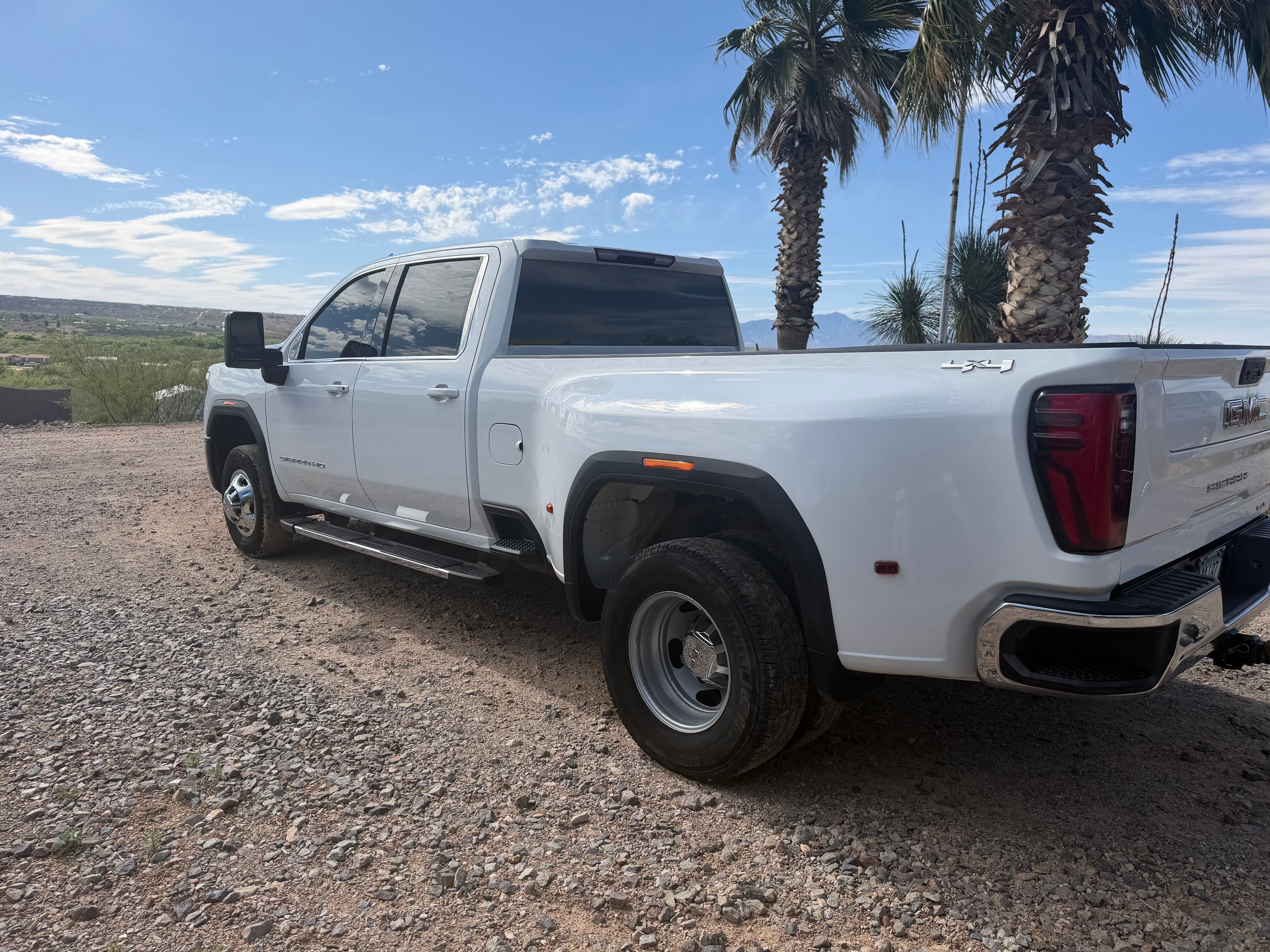 Used 2025 GMC Sierra 3500 SLE AWD/4WD image 9
