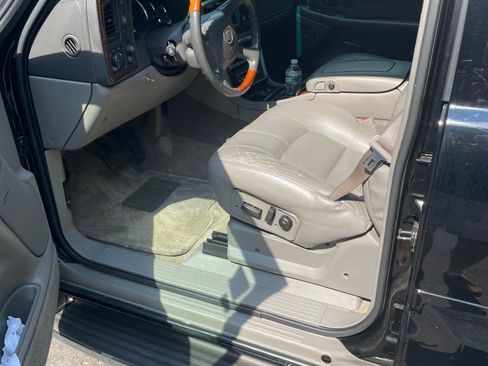 Used 2002 Cadillac Escalade AWD image 14