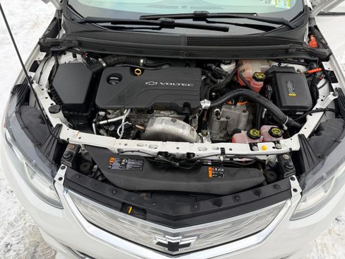 Used 2017 Chevrolet Volt LT w/ Comfort Package image 13