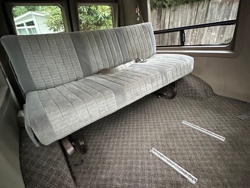 Used 2000 Ford E-150 and Econoline 150 RWD image 15
