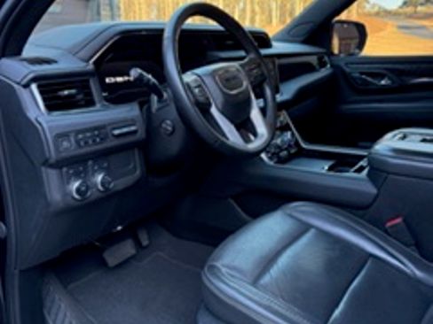 Used 2023 GMC Yukon Denali image 13