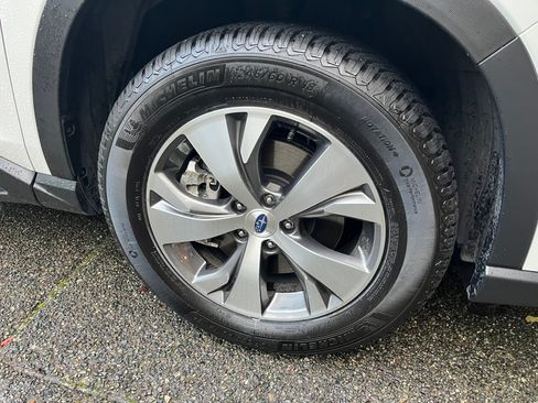 Used 2019 Subaru Ascent Premium image 17