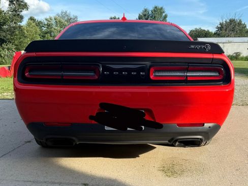 Used 2017 Dodge Challenger SRT Hellcat image 8