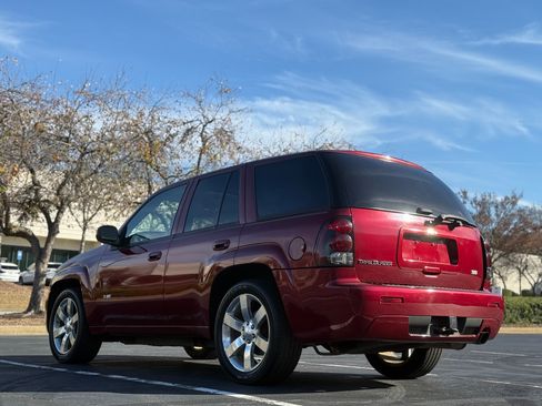 Used 2008 Chevrolet TrailBlazer SS w/ Sun And 6-Disc Cd Package image 5