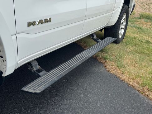 Used 2020 RAM 1500 Laramie w/ Off Road Group image 10