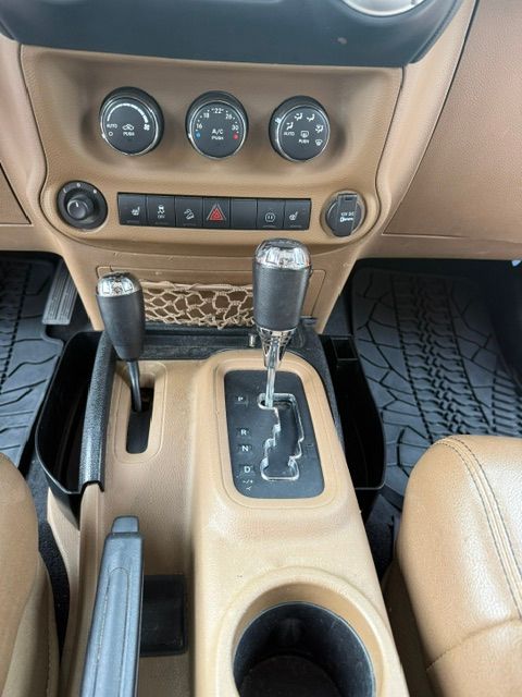 Used 2012 Jeep Wrangler Unlimited Sahara w/ Dual Top Group AWD/4WD image 5