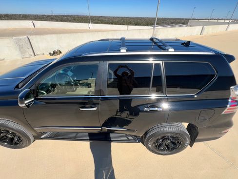 Used 2017 Lexus GX 460 image 6