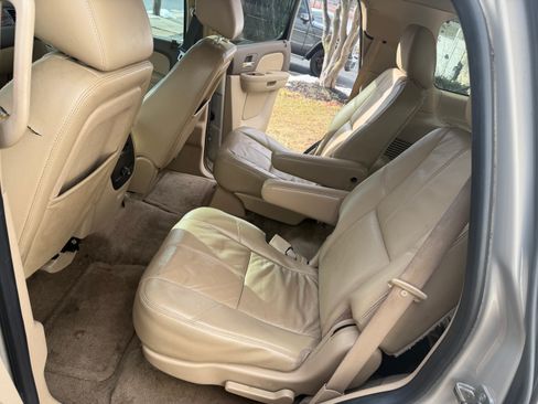 Used 2011 Chevrolet Tahoe LT image 6