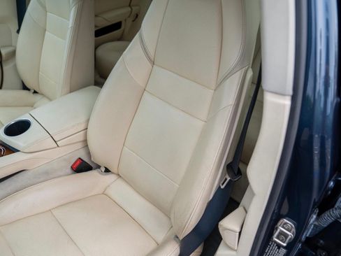 Used 2013 Porsche Panamera S image 12