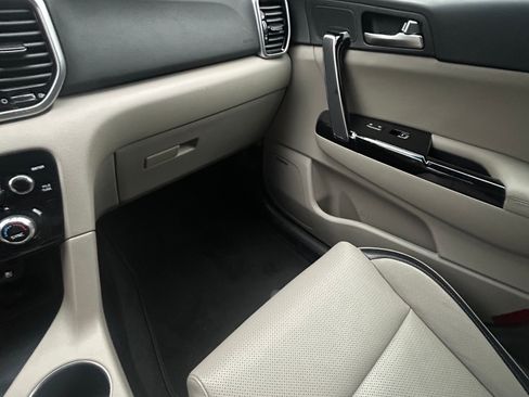 Used 2021 Kia Sportage SX image 8