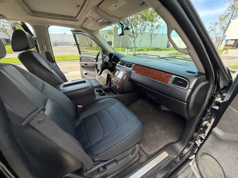 Used 2007 Chevrolet Tahoe LT w/ LT Preferred Equipment Group image 9