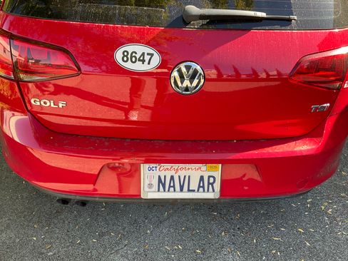 Used 2016 Volkswagen Golf S image 10