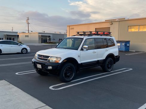 Used 2001 Mitsubishi Montero Limited image 9