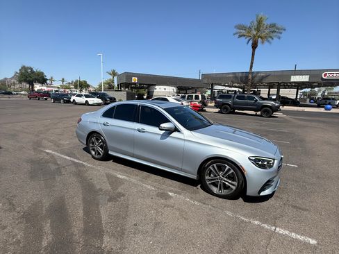 Used 2021 Mercedes-Benz E 350 Sedan image 2