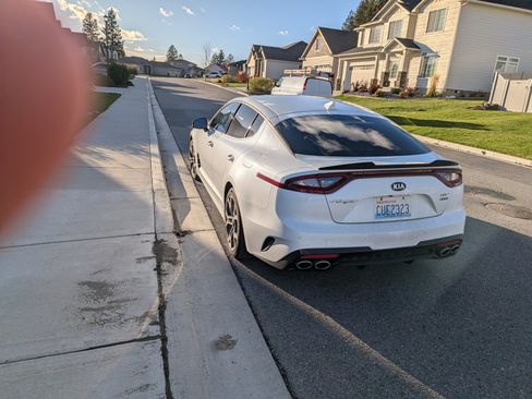 Used 2019 Kia Stinger GT image 2