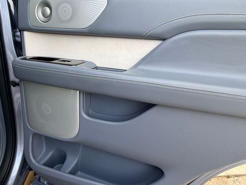 Used 2024 Lincoln Navigator Black Label image 13