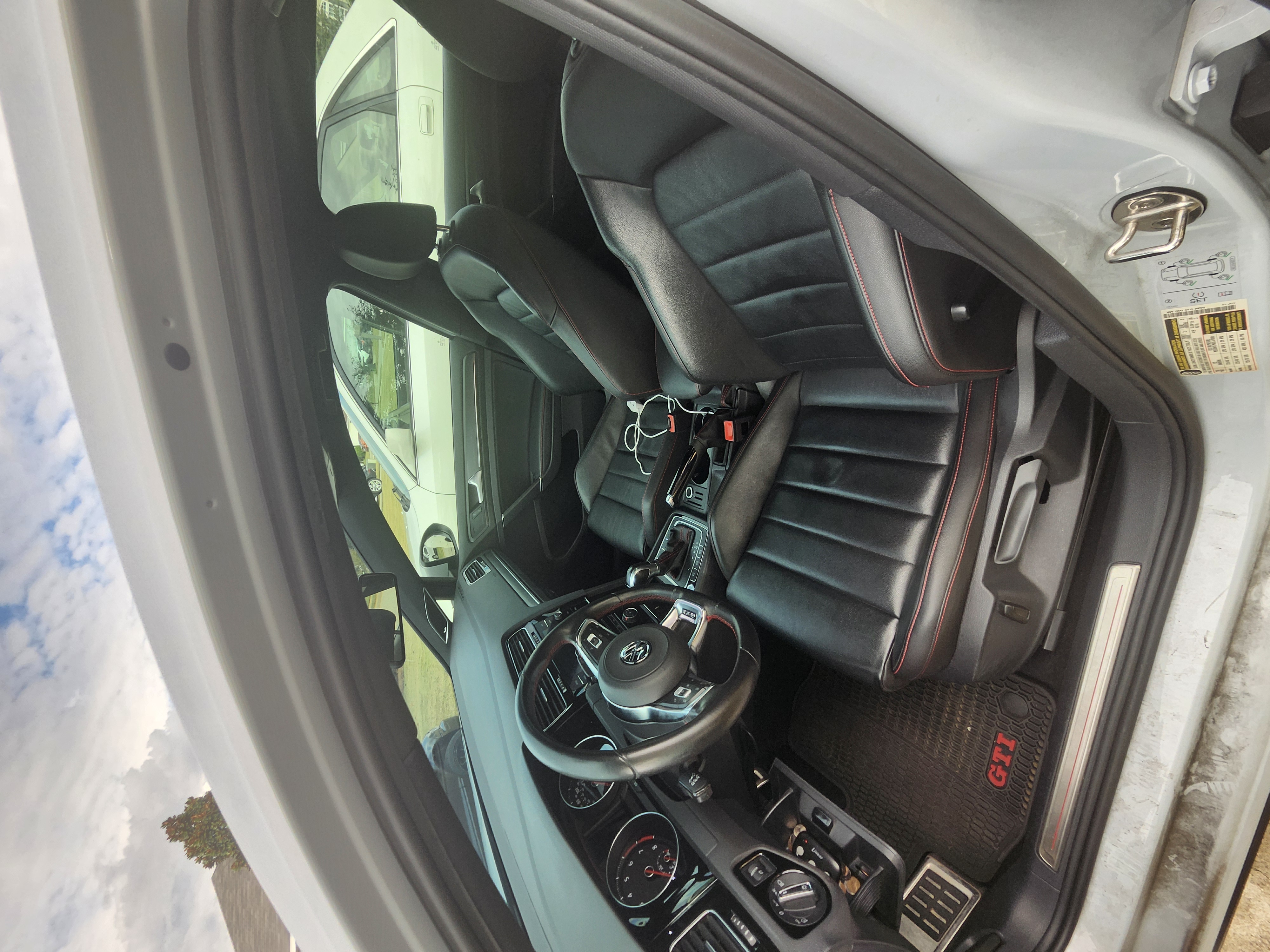 Used 2019 Volkswagen GTI SE w/ SE Experience Package FWD image 14