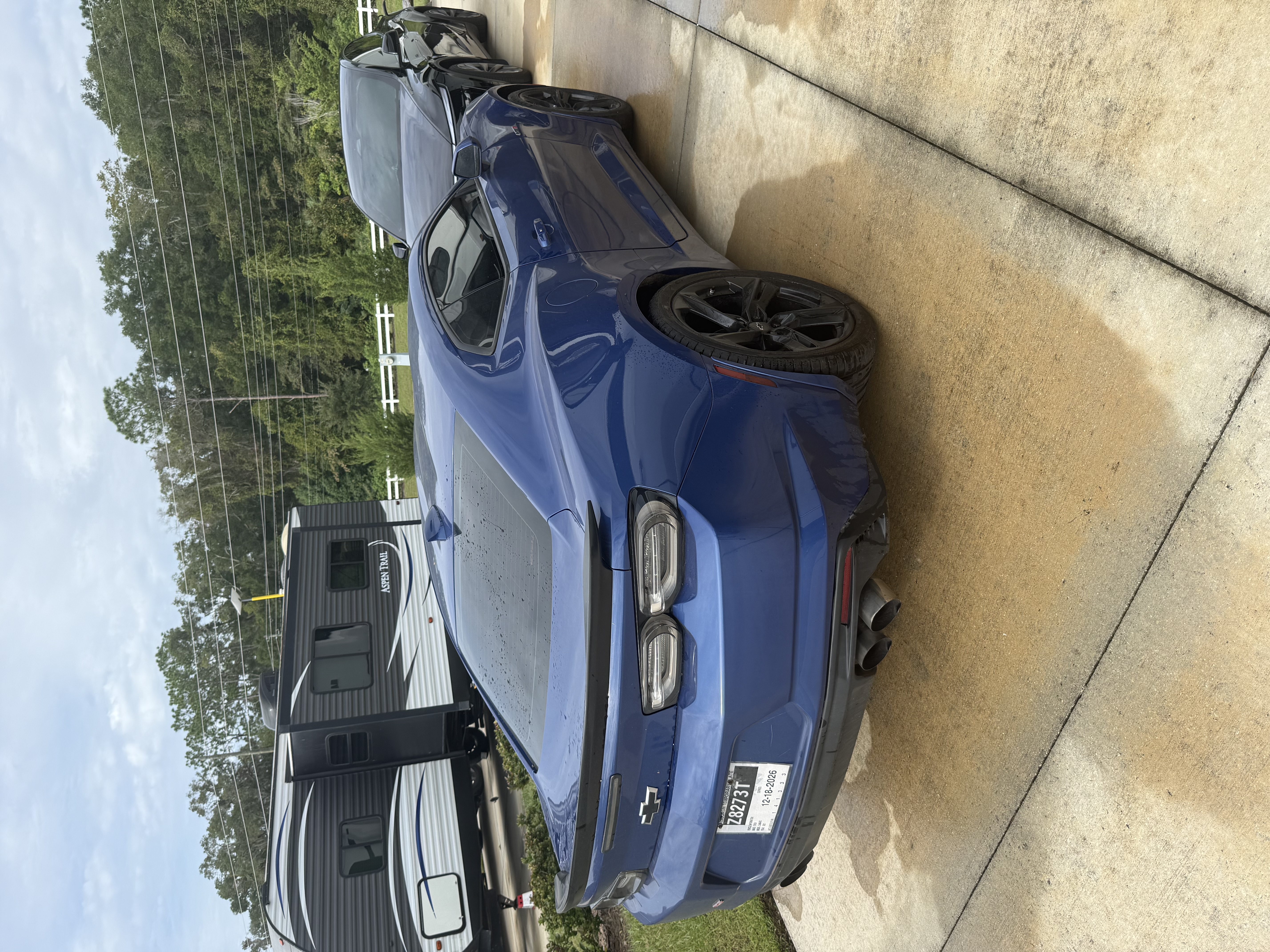 Used 2021 Chevrolet Camaro LT w/ RS Package RWD image 6