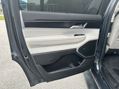 Used 2022 Jeep Wagoneer Series I w/ Convenience Group I image 14