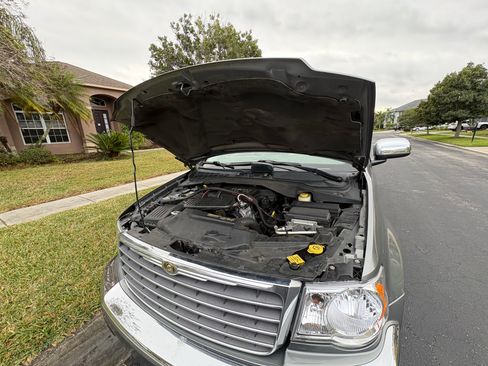 Used 2008 Chrysler Aspen Limited image 11