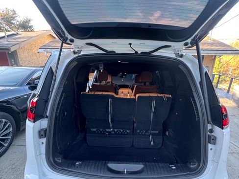 Used 2022 Chrysler Pacifica Pinnacle image 12