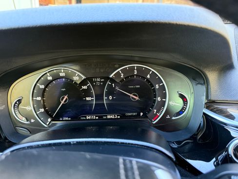 Used 2018 BMW 540i xDrive AWD/4WD image 5
