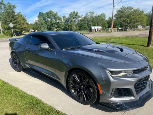 Used 2019 Chevrolet Camaro ZL1 RWD image 6