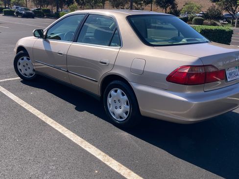 Used 2000 Honda Accord LX image 8