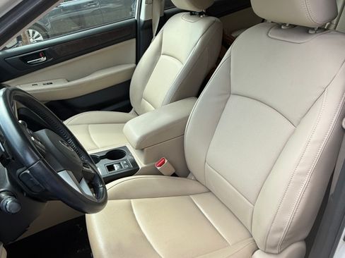 Used 2016 Subaru Outback 3.6R Limited image 11