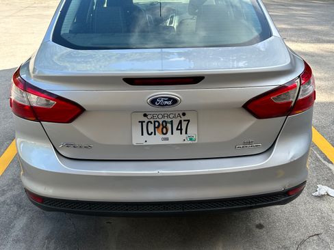 Used 2014 Ford Focus SE FWD image 6