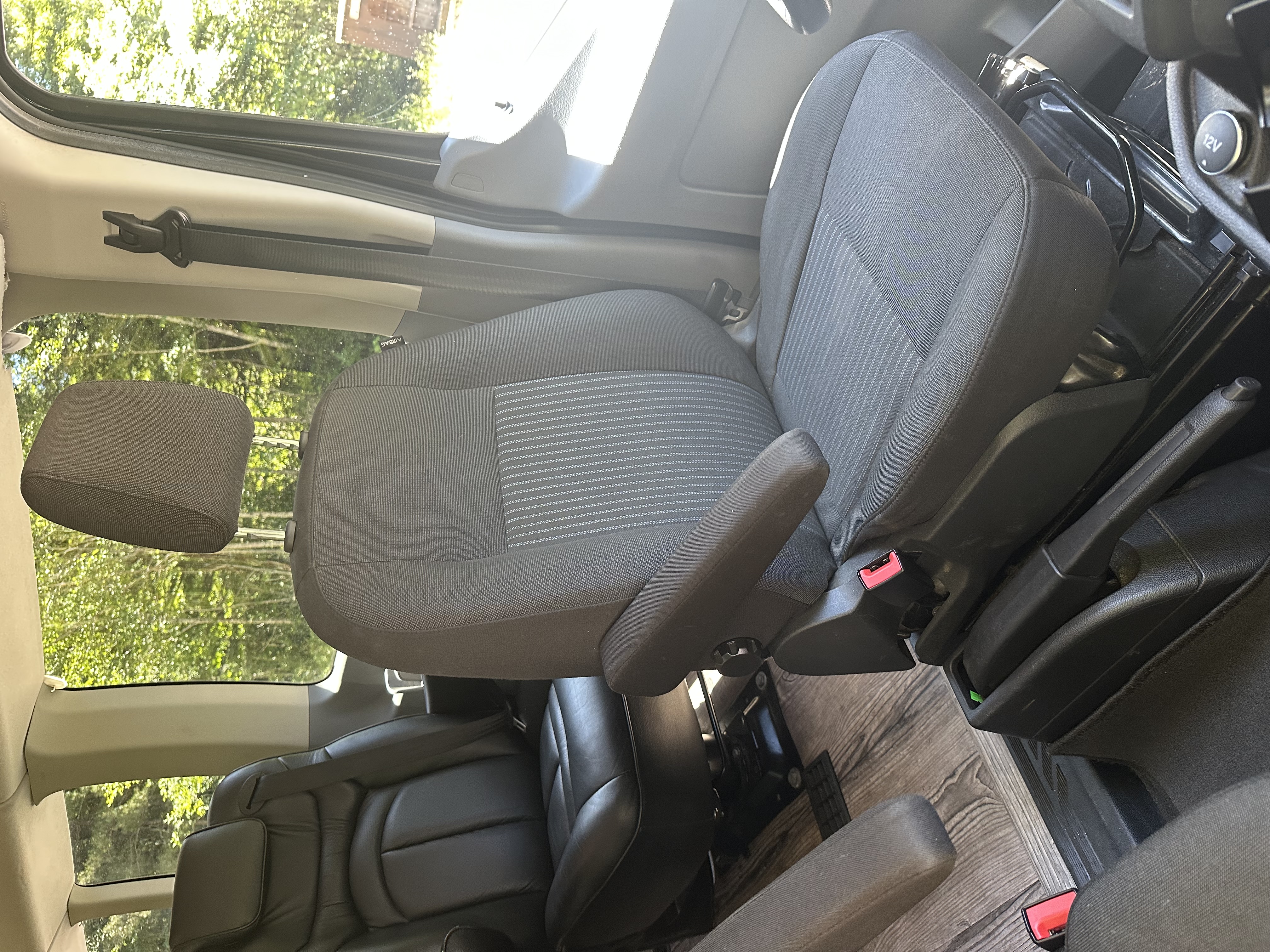 Used 2017 Ford Transit 350 XLT RWD image 5