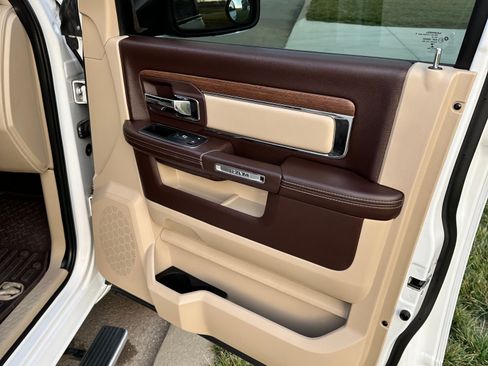 Used 2015 RAM 1500 Laramie w/ Convenience Group image 23