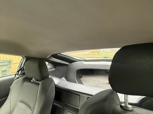 Used 2006 Nissan 350Z Coupe w/ (N93) Cargo Convenience Pkg image 16