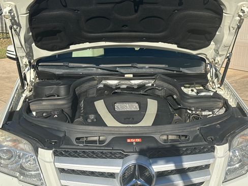 Used 2011 Mercedes-Benz GLK 350 4MATIC image 12