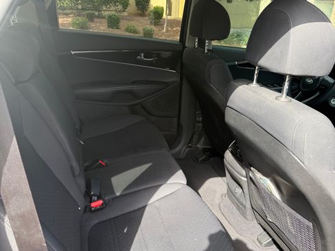 Used 2018 Kia Sorento L FWD image 8