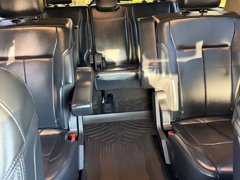 Used 2022 Ford Expedition XLT image 10