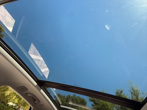 Used 2018 Audi Q5 Prestige w/ Prestige Package image 15