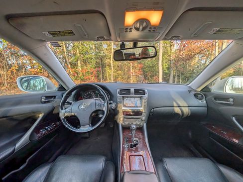 Used 2006 Lexus IS 250 image 19