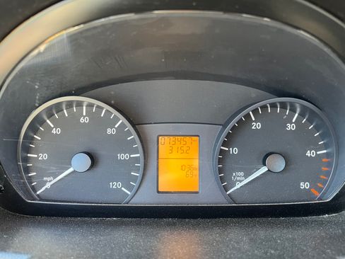 Used 2017 Mercedes-Benz Sprinter 2500 image 10