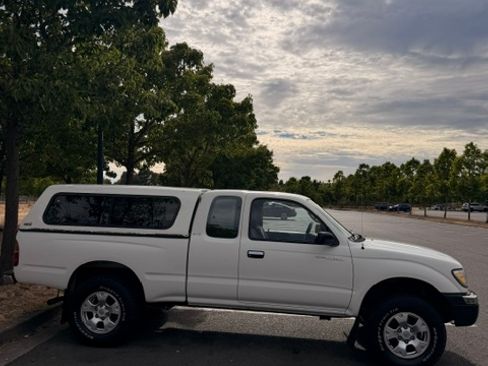 Used 1998 Toyota Tacoma 4x4 Xtracab V6 image 5