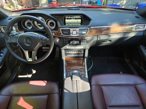 Used 2014 Mercedes-Benz E 350 4MATIC Wagon image 2